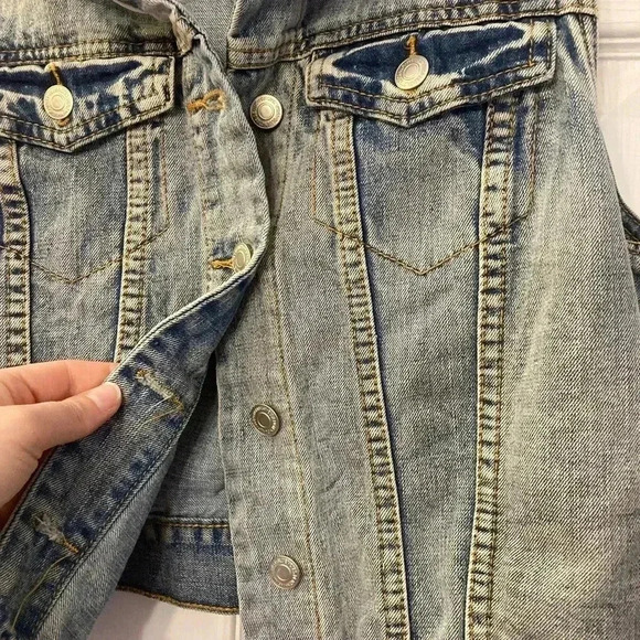 BLUENOTES Large  Denim Vest​ - Picture 3 of 4